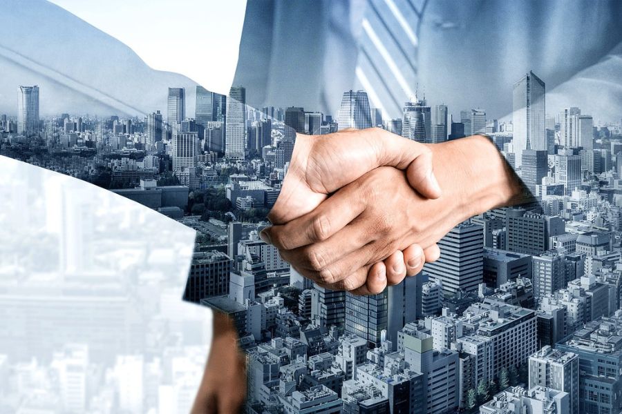 الحصول على العقارات والمباني اللازمة للنشاط